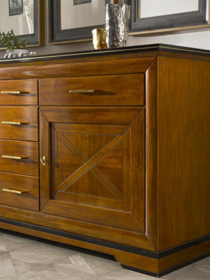 23.203 - Credenza con ante intarsiate e inserto in metallo - immagine 2