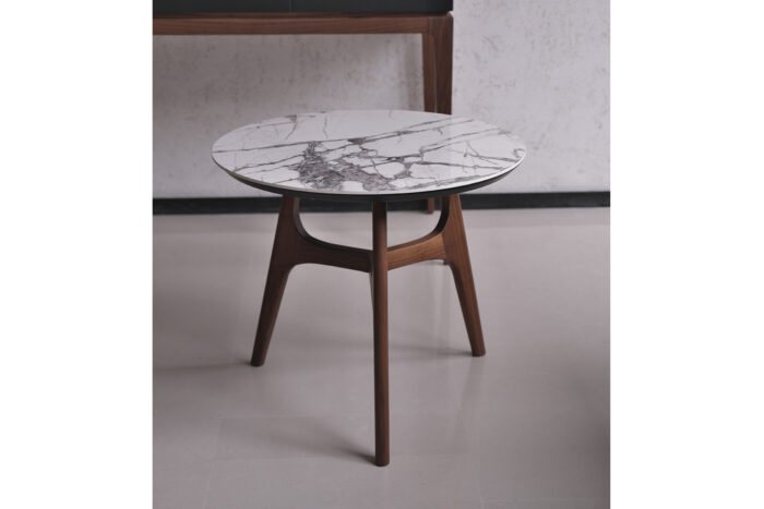 11.83 - Tavolino rotondo in legno di Noce Canaletto, il piano gres è disponibile in vari effetti. - immagine 5