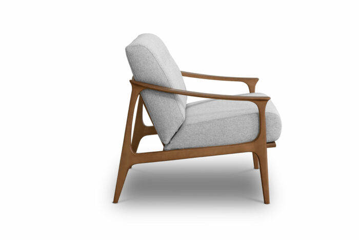 52.19 - Poltrona in legno di Faggio dalle sinuose ed eleganti forme
